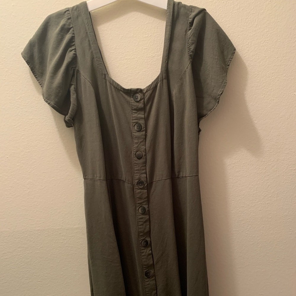 Green Target Short Sleeve Button Dress